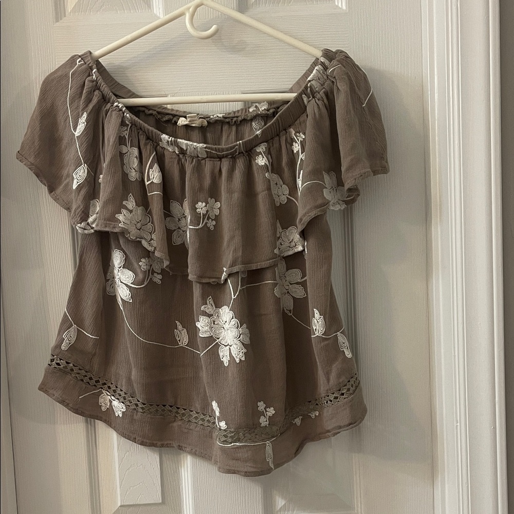 Chic Floral Off-Shoulder Blouse